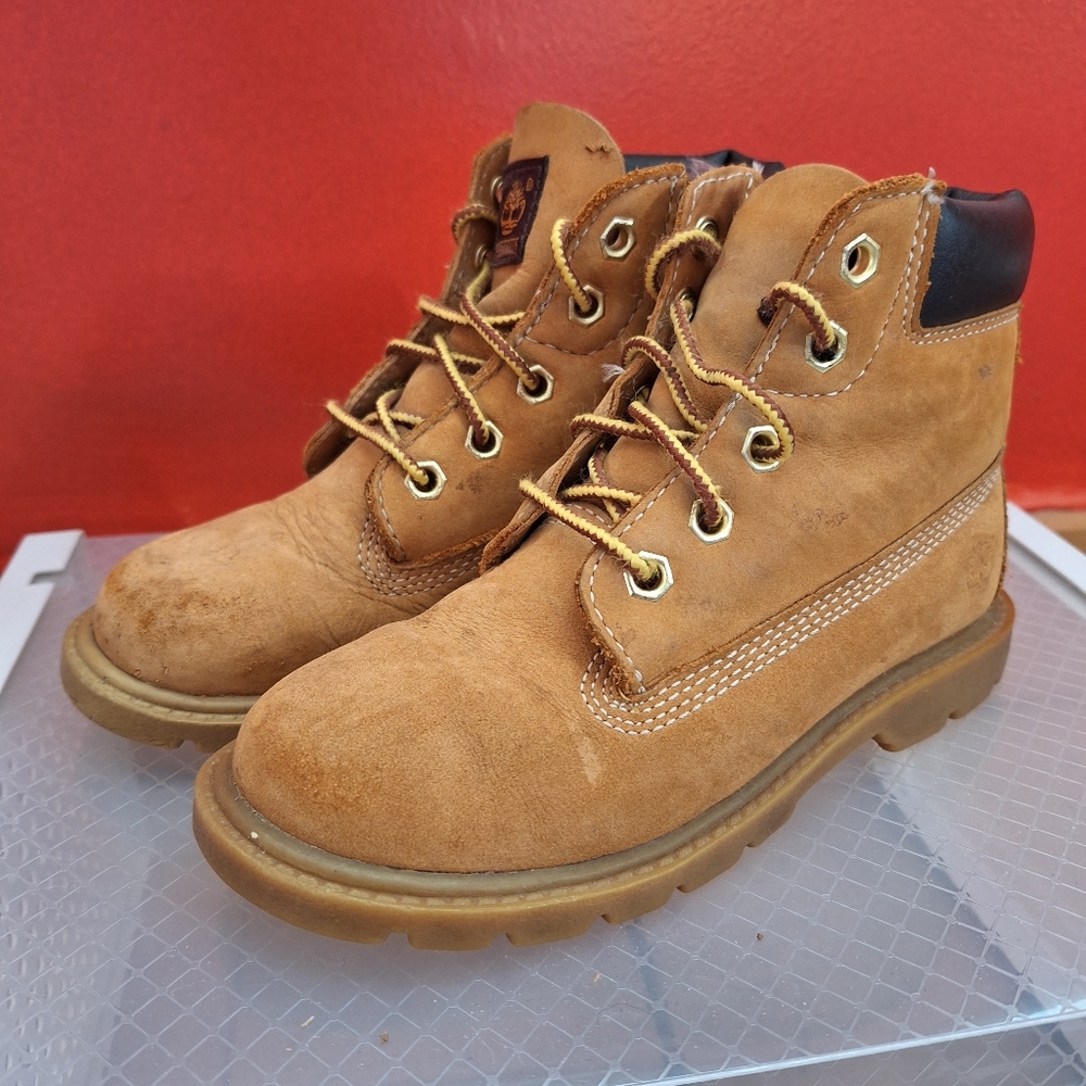 Timberland 6" Premium Boot Kids 12 boys girls